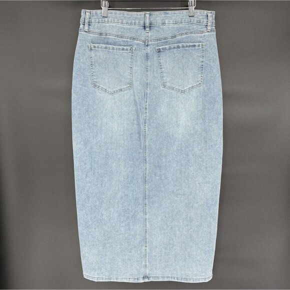 Women's Slit Front Denim Maxi Skirt Size 1X Blue Light Wash Preppy Trendy - Picture 2 of 8